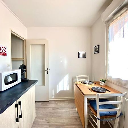 T2 Cosy Proche Hopital + Parking Gratuit Sur Place Auxerre Kültér fotó