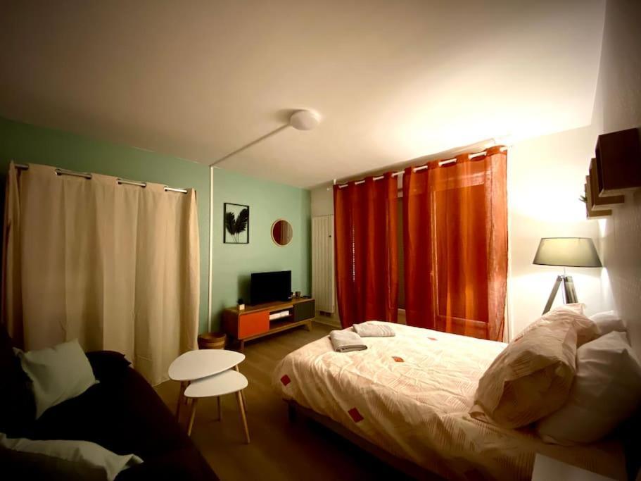 T2 Cosy Proche Hopital + Parking Gratuit Sur Place Auxerre Kültér fotó