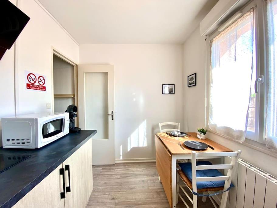T2 Cosy Proche Hopital + Parking Gratuit Sur Place Auxerre Kültér fotó