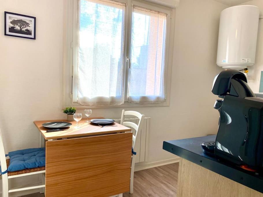 T2 Cosy Proche Hopital + Parking Gratuit Sur Place Auxerre Kültér fotó